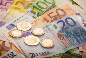 Какова средняя зарплата в Евросоюзе?