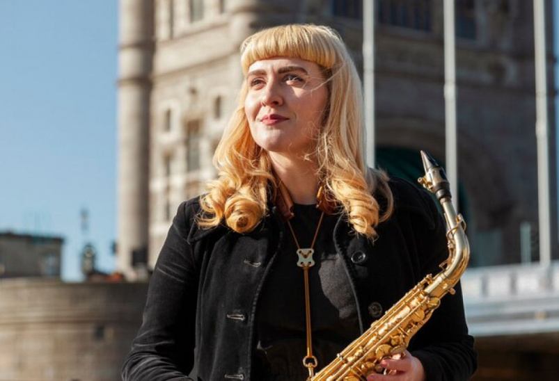 Категория O-1B для творческих людей в сша